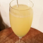 簡単！『ホワイトミモザ』の作り方！”シャンパン”、”スパークリングワイン”のカクテル（食前酒）レシピ！